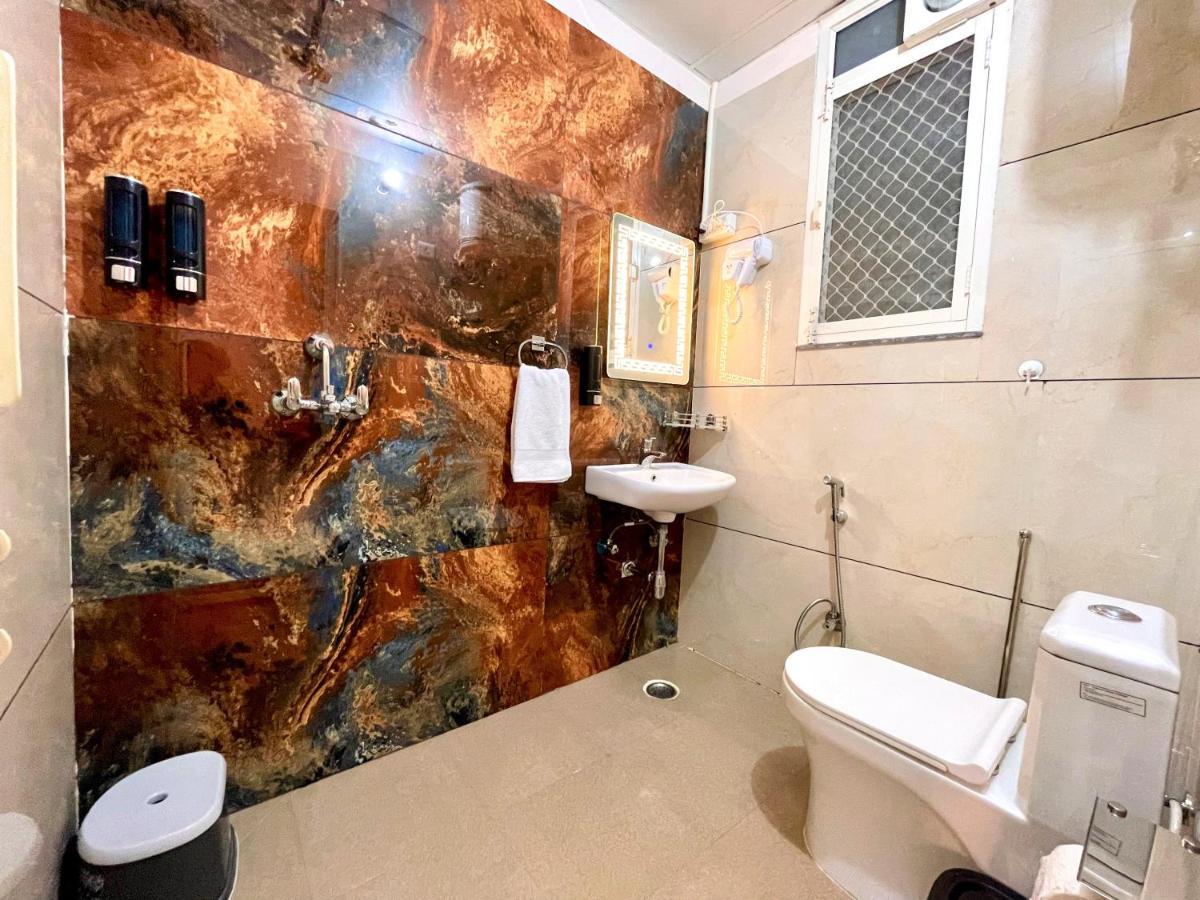 Airport Bliss Apartment+Balcony & Netflix + Prime Jaipur Extérieur photo