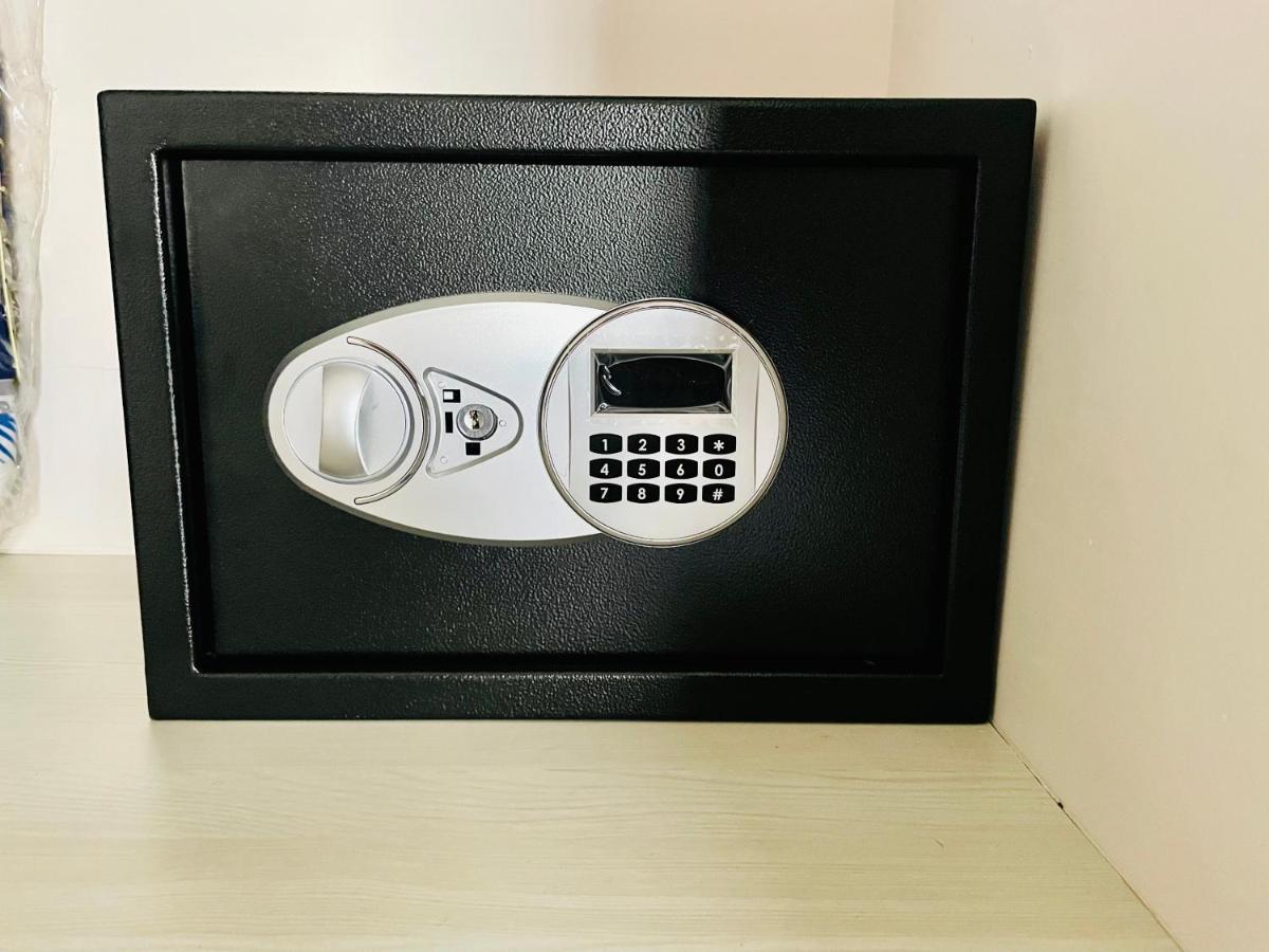 Airport Bliss Apartment+Balcony & Netflix + Prime Jaipur Extérieur photo